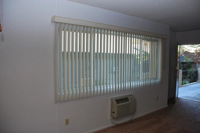 236 S Mentor Ave in Pasadena, CA - Building Photo - Building Photo