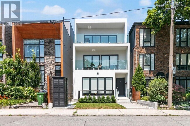16-16 Minto St in Toronto, ON - Building Photo - Building Photo