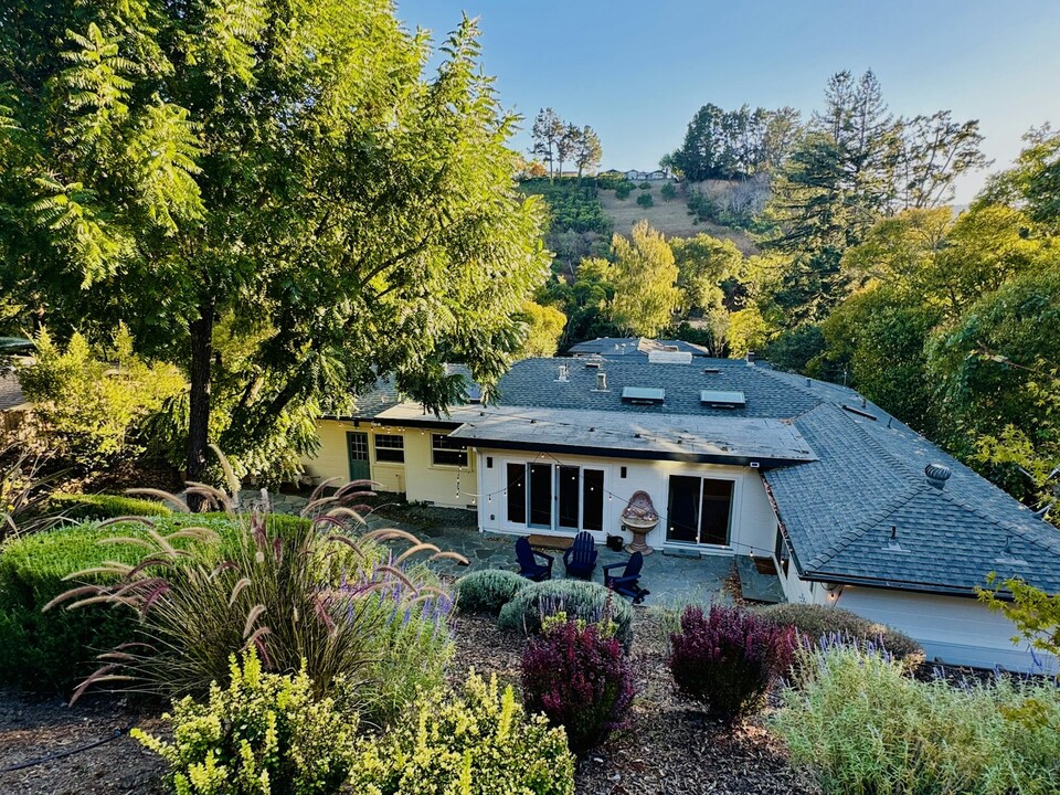 35 Parklane Dr in Orinda, CA - Foto de edificio