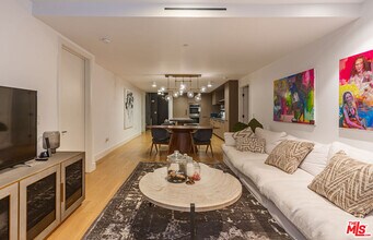 10777 Wilshire Blvd in Los Angeles, CA - Building Photo - Building Photo