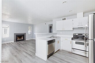 4170 E Tonopah Ave in Las Vegas, NV - Building Photo - Building Photo