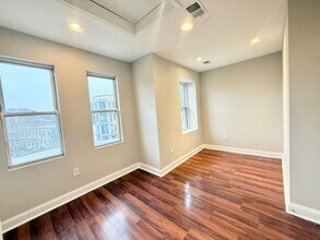 543 Florida Ave NW in Washington, DC - Foto de edificio - Building Photo