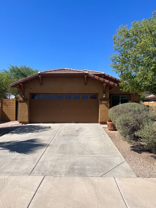 17856 W Ventura St in Surprise, AZ - Building Photo