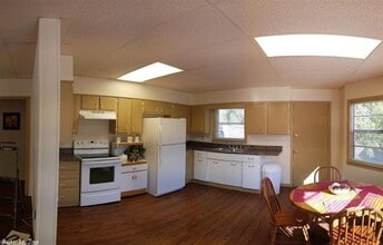 227 Barker St in Hot Springs, AR - Building Photo - Building Photo