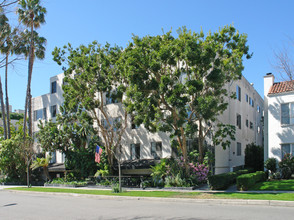 Reeves House in Beverly Hills, CA - Building Photo - Building Photo