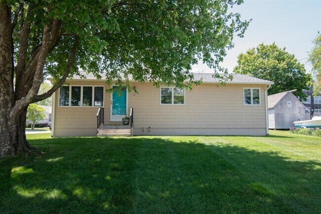 property at 15 Treasure Rd