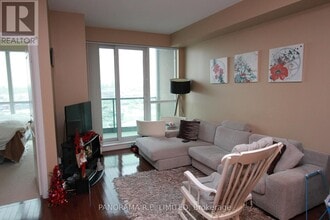 235 Sherway Gardens Rd in Toronto, ON - Building Photo - Building Photo