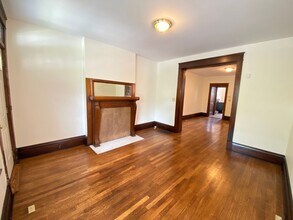 2351 Summit St in Columbus, OH - Building Photo - Building Photo