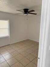 2030 E 140th Ave, Unit 2030 East 140 in Tampa, FL - Foto de edificio - Building Photo