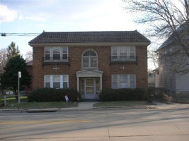 1921 Charles St Apartments