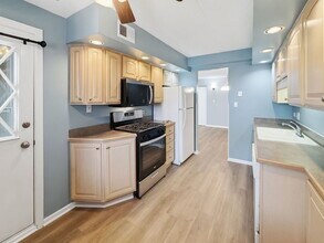 13616 Royal Ct in Crestwood, IL - Building Photo - Building Photo