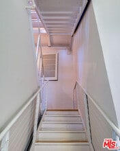2100 Abbot Kinney Blvd in Los Angeles, CA - Building Photo - Building Photo