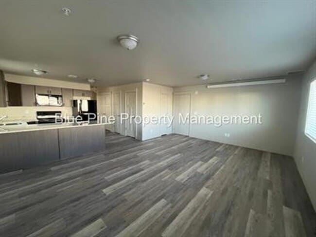 3565 E Gample Ave in Idaho Falls, ID - Building Photo - Building Photo
