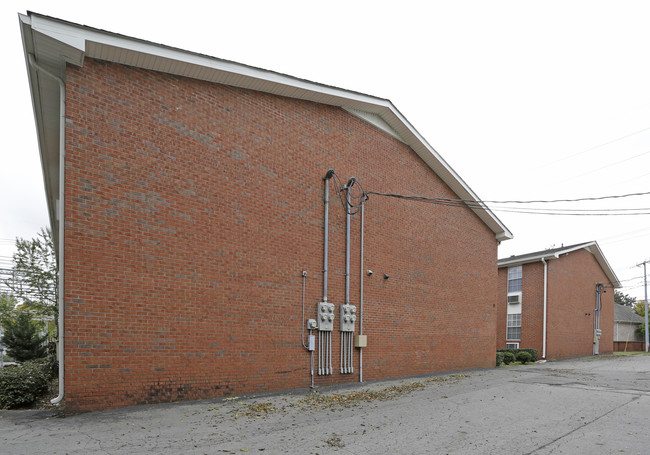 Sharondale Apartments in Nashville, TN - Foto de edificio - Building Photo