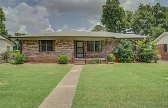 610 N 6th Ave in Purcell, OK - Building Photo - Building Photo