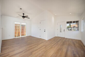 2716 Yreka Ave in Sacramento, CA - Building Photo - Building Photo