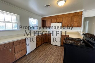 4207 S Hughes St in Amarillo, TX - Building Photo - Building Photo