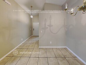 3248 Grand Pines Dr in Lakeland, FL - Foto de edificio - Building Photo