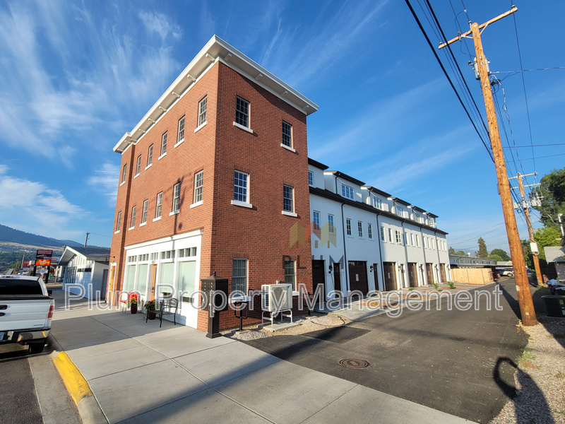 2023 S Higgins Ave in Missoula, MT - Building Photo