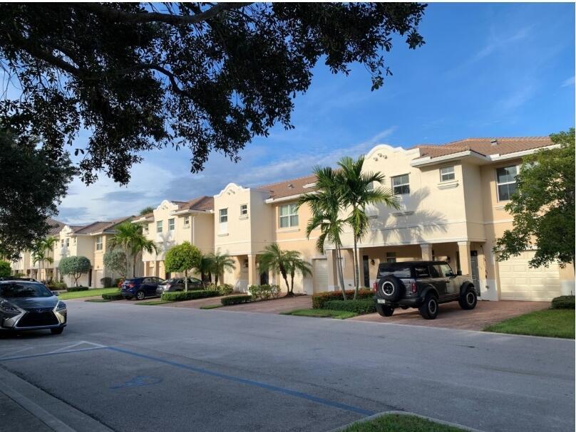 1776 Via Sofia in Boynton Beach, FL - Building Photo