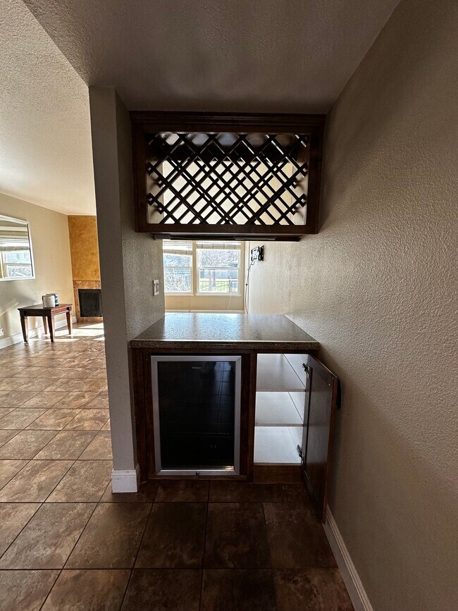 3722 W Benjamin Holt Dr, Unit 13 in Stockton, CA - Foto de edificio - Building Photo