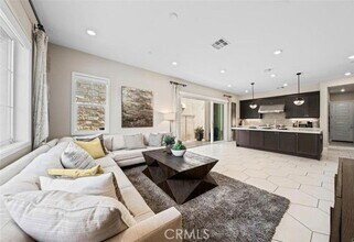 112 Character in Irvine, CA - Building Photo - Building Photo