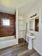 205 S Wilson St in Brazoria, TX - Building Photo - Building Photo