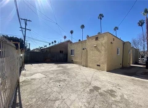 8408 Avalon Blvd in Los Angeles, CA - Building Photo - Building Photo
