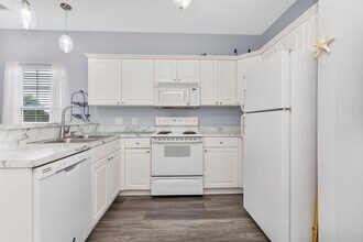 2040 Cross Gate Blvd in Myrtle Beach, SC - Building Photo - Building Photo