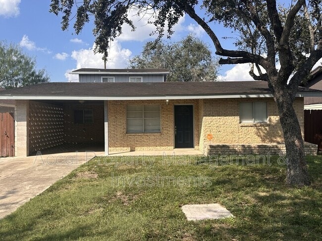 property at 1503 E 7th St
