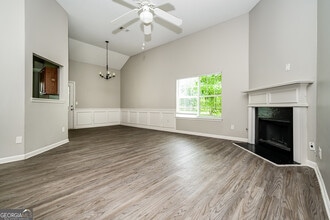 987 Brisley Cir in Hampton, GA - Foto de edificio - Building Photo