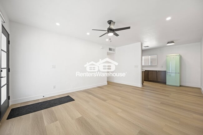 property at 844 W Osborn Rd