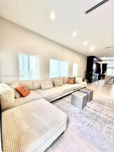 2975 SW 15th St in Miami, FL - Building Photo - Building Photo