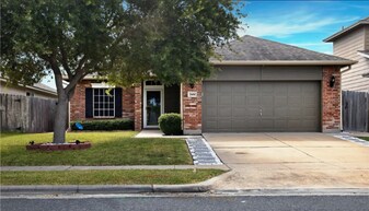 2606 Las Brisas St in Corpus Christi, TX - Building Photo