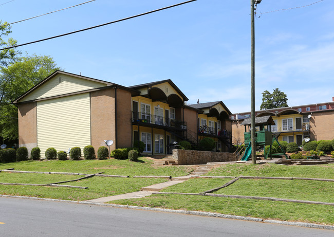 Four Seasons Apartments in Atlanta, GA - Building Photo - Building Photo