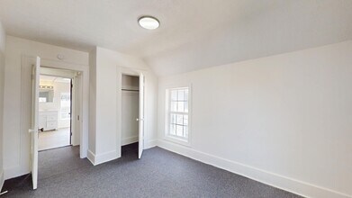 109 W Ely St in Alliance, OH - Building Photo - Building Photo