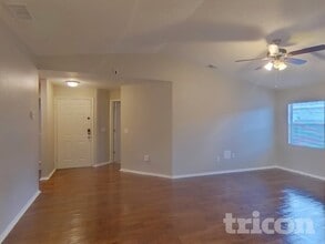 1416 Thistledown Dr in Brandon, FL - Foto de edificio - Building Photo