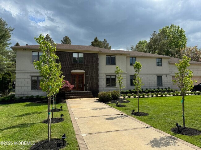 property at 14 Harbor Ct