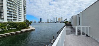 3745 NE 171 St in North Miami Beach, FL - Building Photo