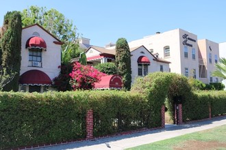 Blake Manor in Los Angeles, CA - Building Photo - Building Photo