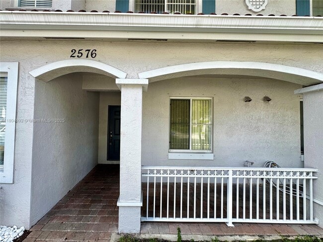 2576 SW 83rd Ave in Miramar, FL - Building Photo - Building Photo