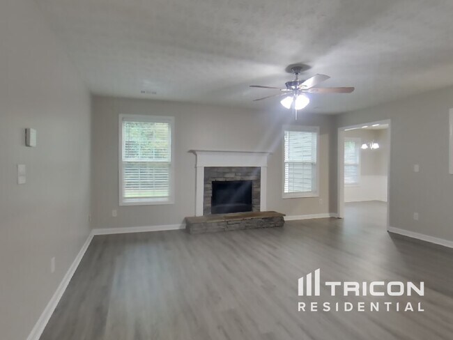 828 Redan Way in Locust Grove, GA - Building Photo - Building Photo