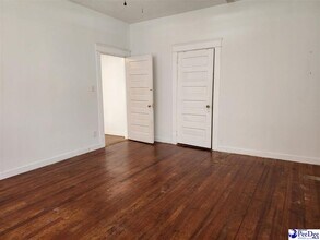 416 Spruce St in Florence, SC - Foto de edificio - Building Photo