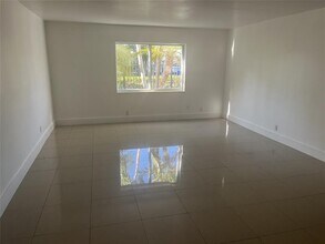 1556 SW 5th Pl in Fort Lauderdale, FL - Foto de edificio - Building Photo