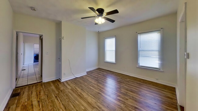 29 Glenwood Sq, Unit 29 Glenwood Sq Apt 1 in Brockton, MA - Building Photo - Building Photo