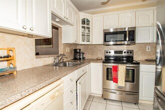 5003 NW 35th St in Lauderdale Lakes, FL - Building Photo - Building Photo