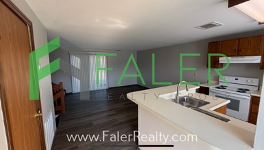 2153 Chapel Dr in Fairborn, OH - Building Photo - Building Photo