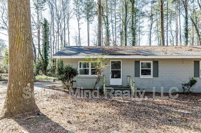 property at 717 Woodland Rd