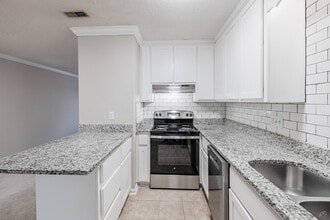 Forest Pointe in Durham, NC - Foto de edificio - Building Photo