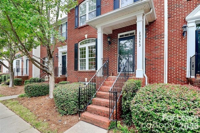 20543 Harbor View Dr in Cornelius, NC - Building Photo - Building Photo